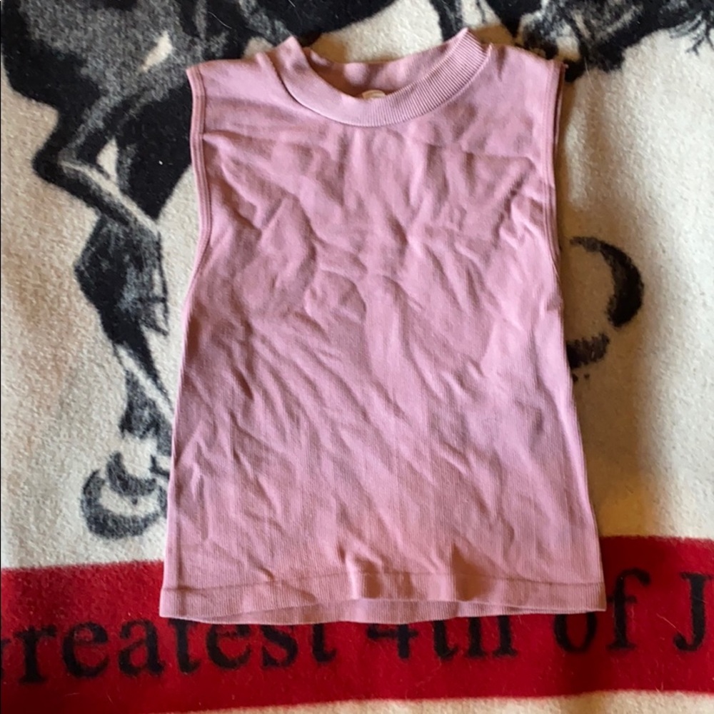 Pink ribbed cropped tank top